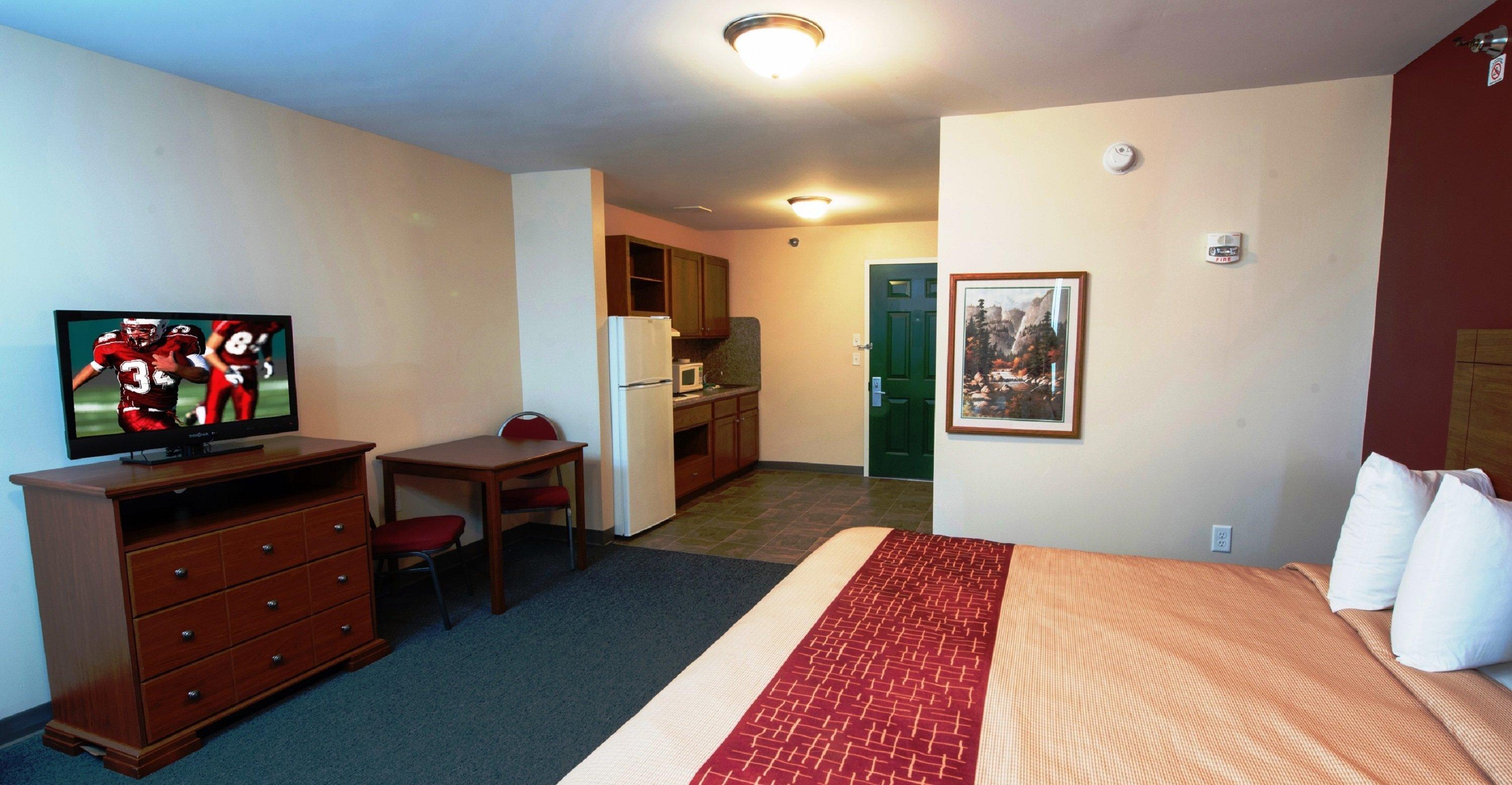 Red Roof Inn & Suites Dickinson Bagian luar foto