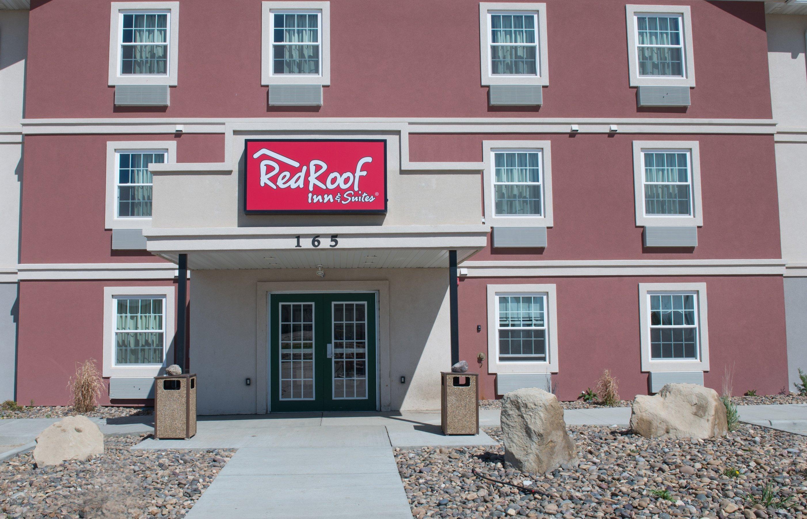 Red Roof Inn & Suites Dickinson Bagian luar foto
